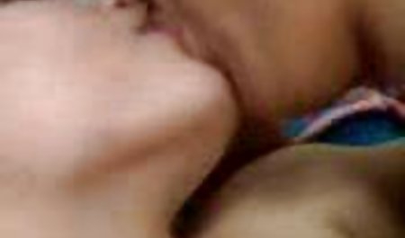 Dua dudes makan menyebalkan dalam sebuah video Amatir bokep semi cantik