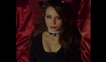 Remaja Dan Dewasa Memberikan bokep semi mandarin Seorang Pria Muda Karunia-Nya Pada Hari Ulang Tahun