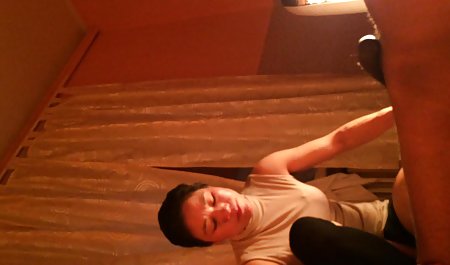 Dua penis hitam besar akan melanggar saya saat xnxx semi terbaru menonton