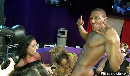 Euro semi bokep mp4 gadis membentang oleh penis hitam