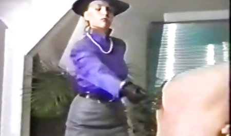 Dildo di xnxx semi pendek pantat, jari di pantat