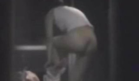 Maria Fiori dan Karina Grand bokep semi montok anal adegan seks Bertiga pantat