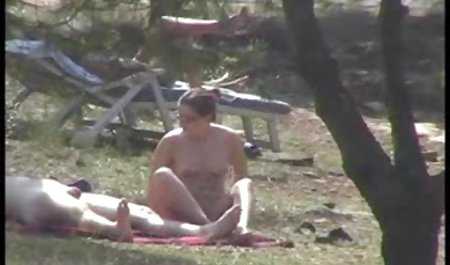 Kulit berwarna lesbian bokep korea full semi cewek seksi Ana Flores berbicara pada sebuah wawancara