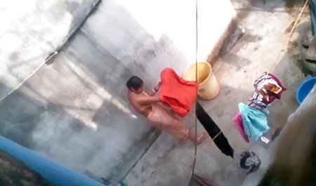 Basah bokep jilbab semi kotak cantik filly berdenyut terbuka lebar untuk pos yang besar